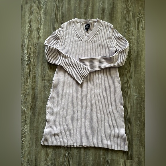 Gap Maternity dress bundle - Picture 2 of 7